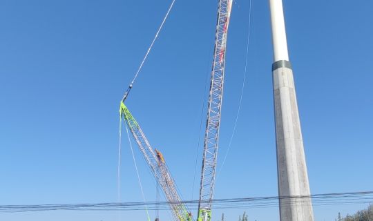 山东中明乐陵分散式风电项目首台风机吊装顺利完成